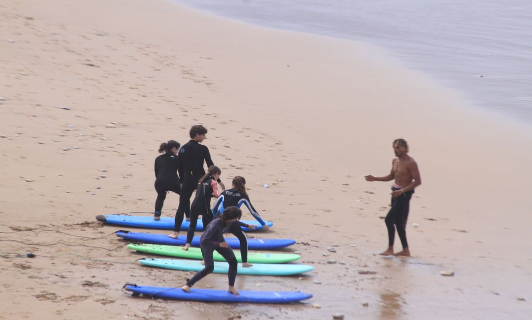 surf coaching session beginner surf lesson Morocco included in surf camp cost