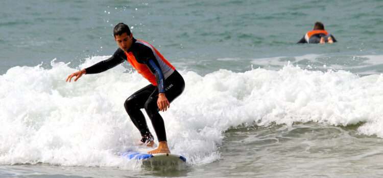 Learn to surf holiday