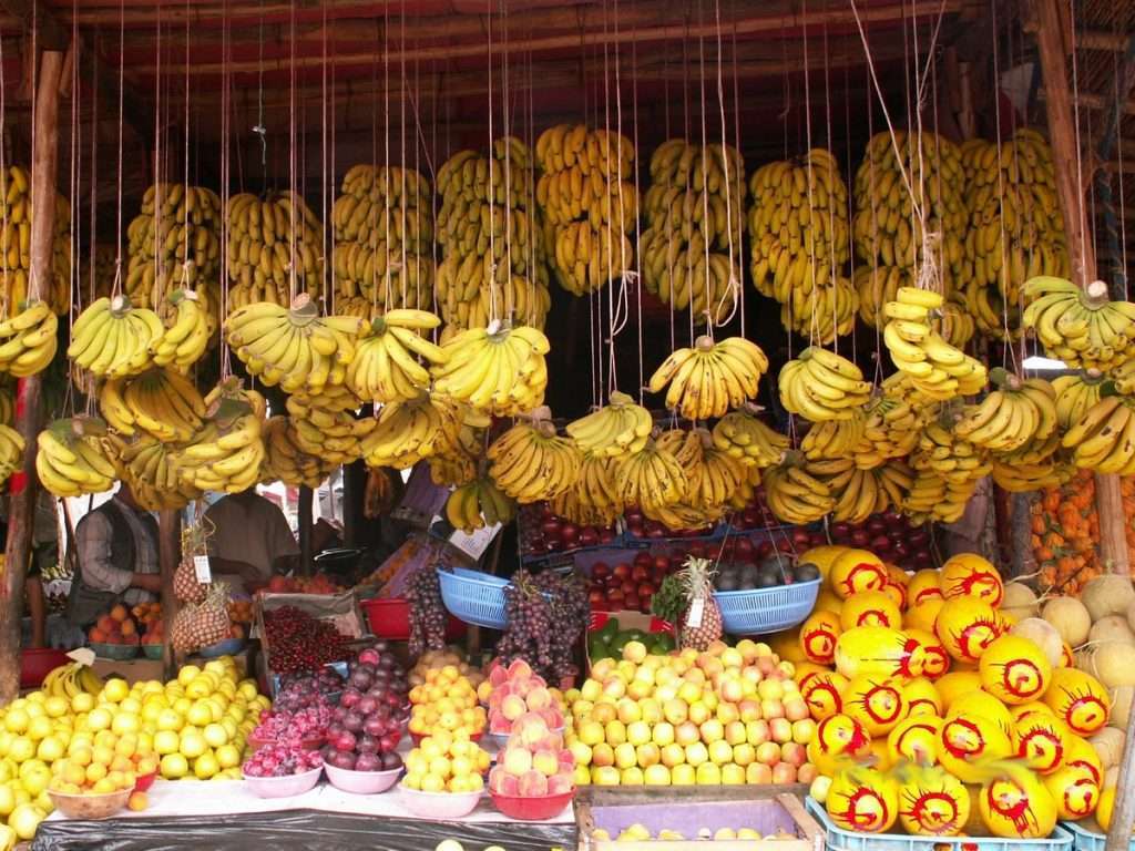 Market excursion to Banana Village